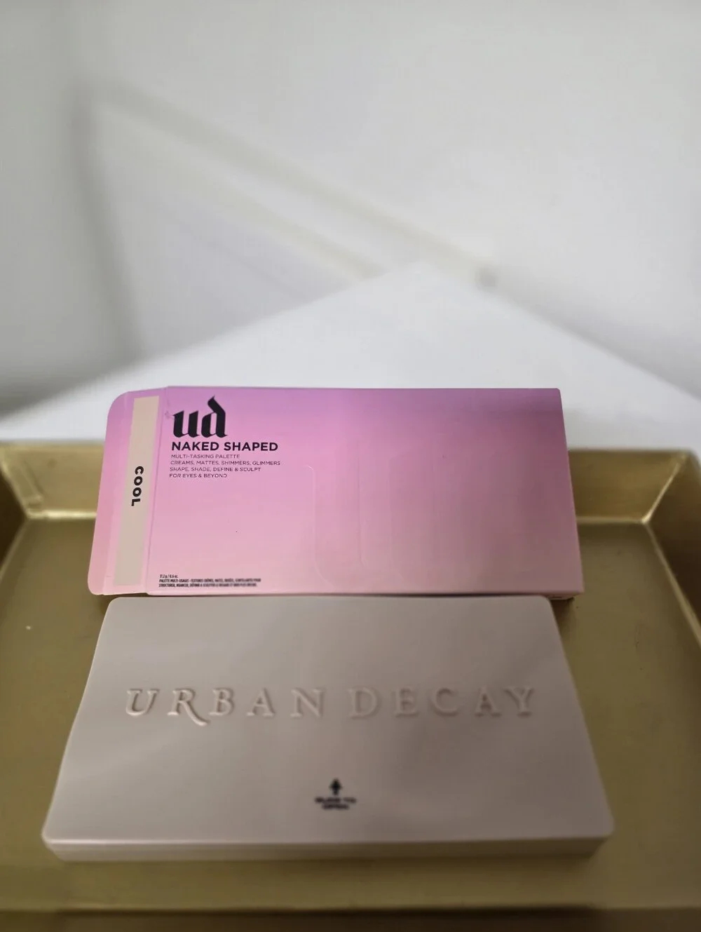 Naked Shaped Eyeshadow Palette